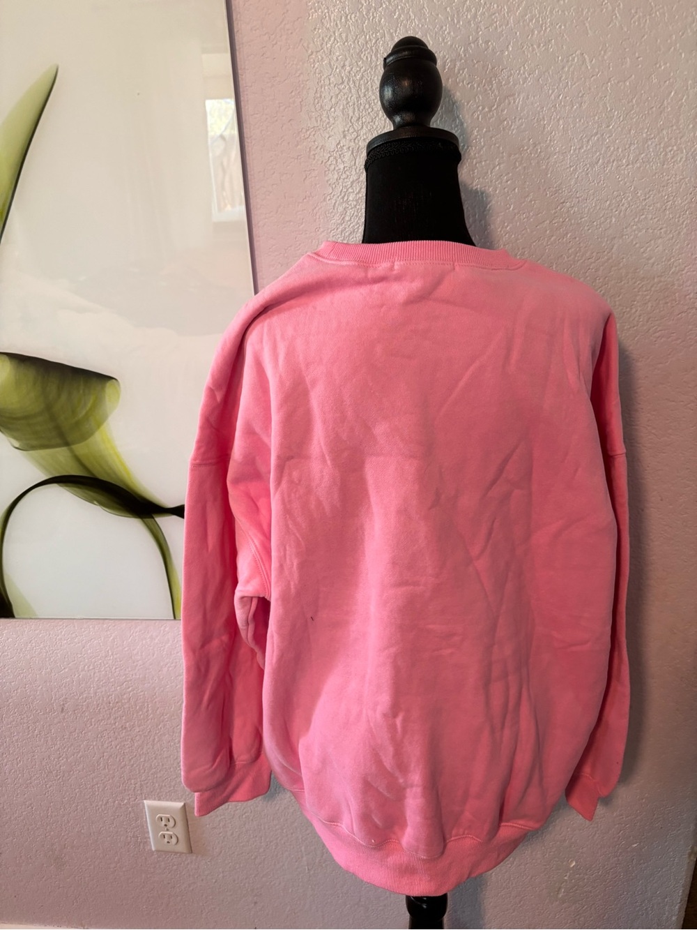 Pink sweatshirt size large - Picture 3 of 5